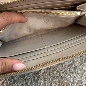 Tory Burch Bags - TORY BURCH FLEMMING WALLET Tory Burch Bags - TORY BURCH FLEMMING WALLET